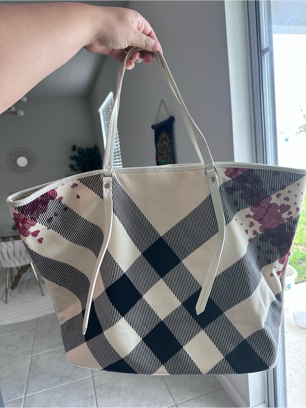 Burberry Cantley Confetti Heart Tote